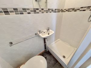 Photo 25- click for photo gallery